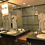 Nyx By Leonardo Erfurt