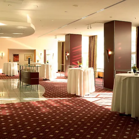 Отель Nyx By Leonardo Эрфурт