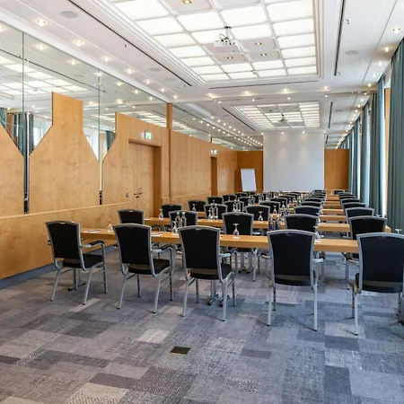 Отель Nyx By Leonardo Эрфурт