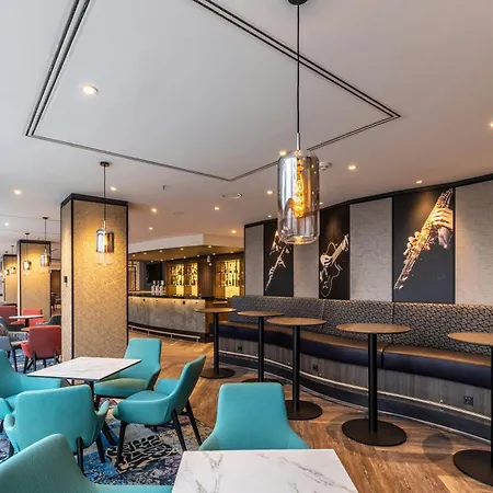 Отель Nyx By Leonardo