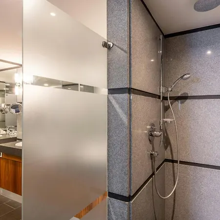 Nyx By Leonardo Эрфурт