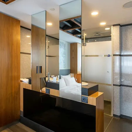 Otel Nyx By Leonardo