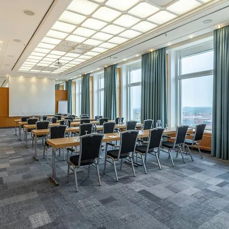 Nyx By Leonardo Otel