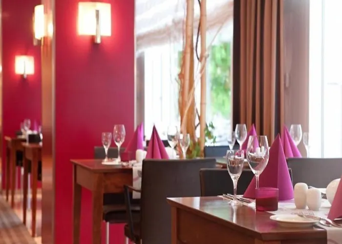 Nyx By Leonardo Otel